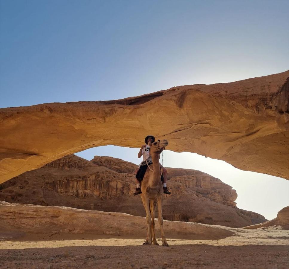 Amanda Luxury Camp Hotel Wadi Rum Bagian luar foto