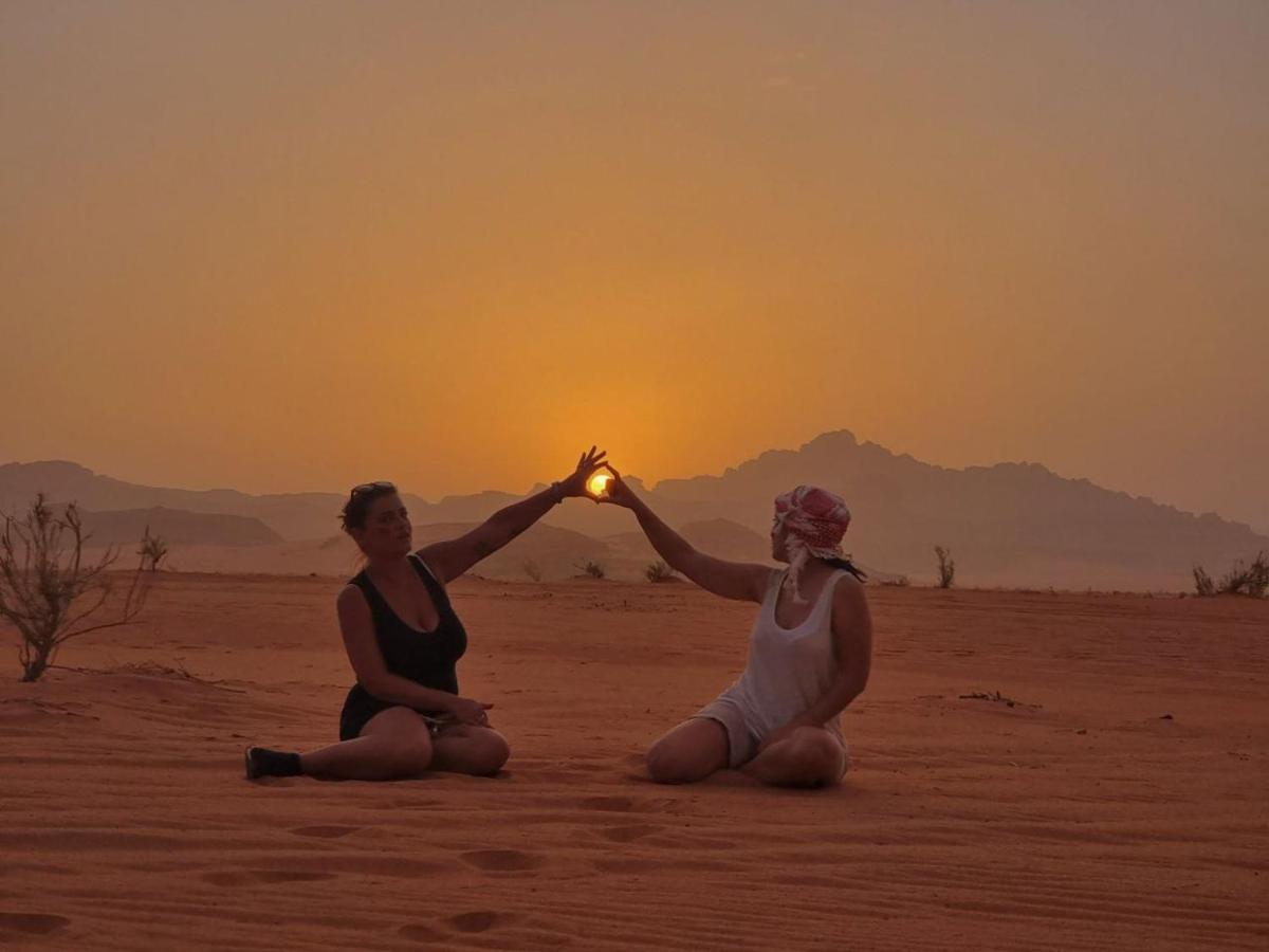 Amanda Luxury Camp Hotel Wadi Rum Bagian luar foto