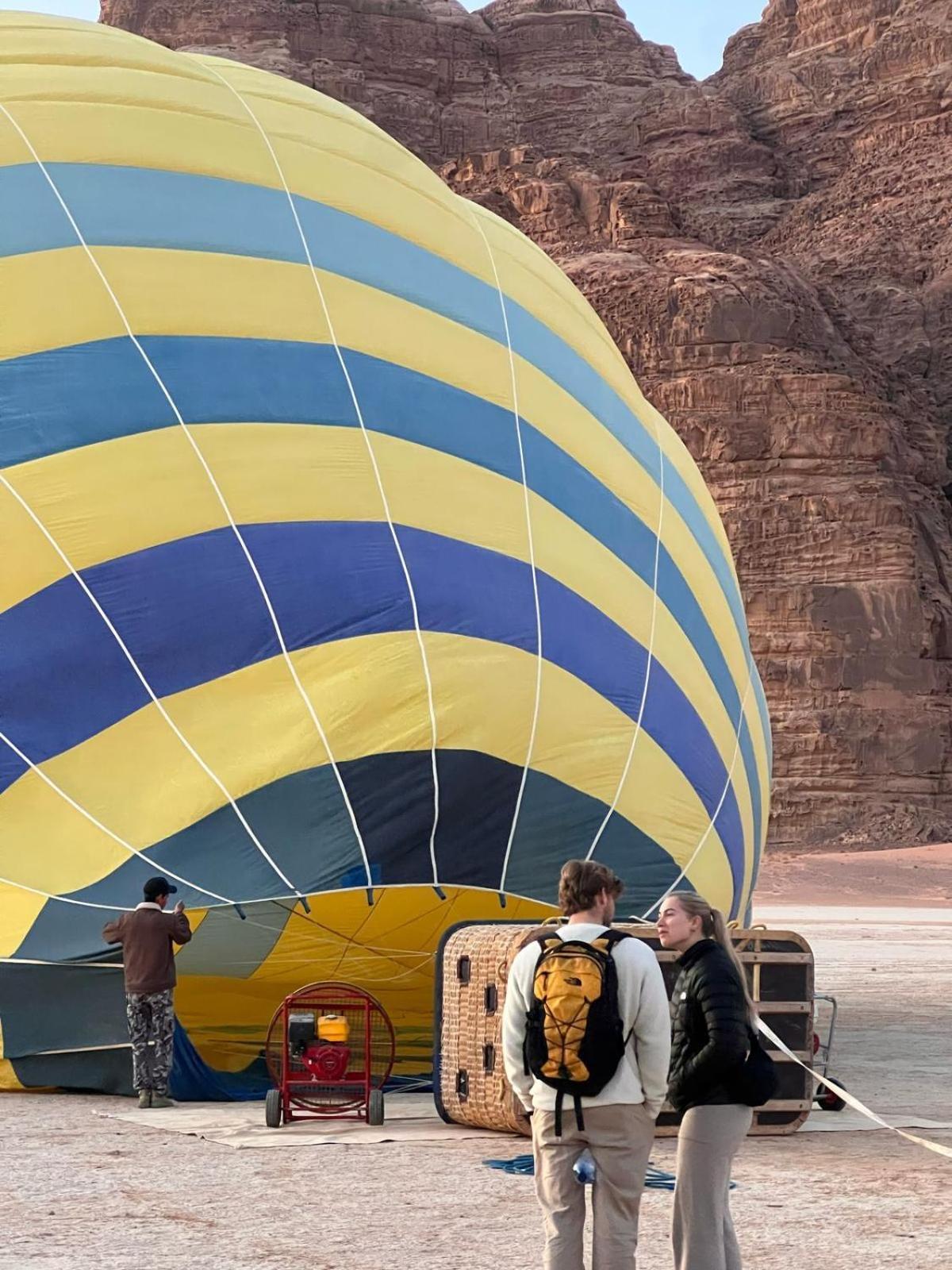 Amanda Luxury Camp Hotel Wadi Rum Bagian luar foto